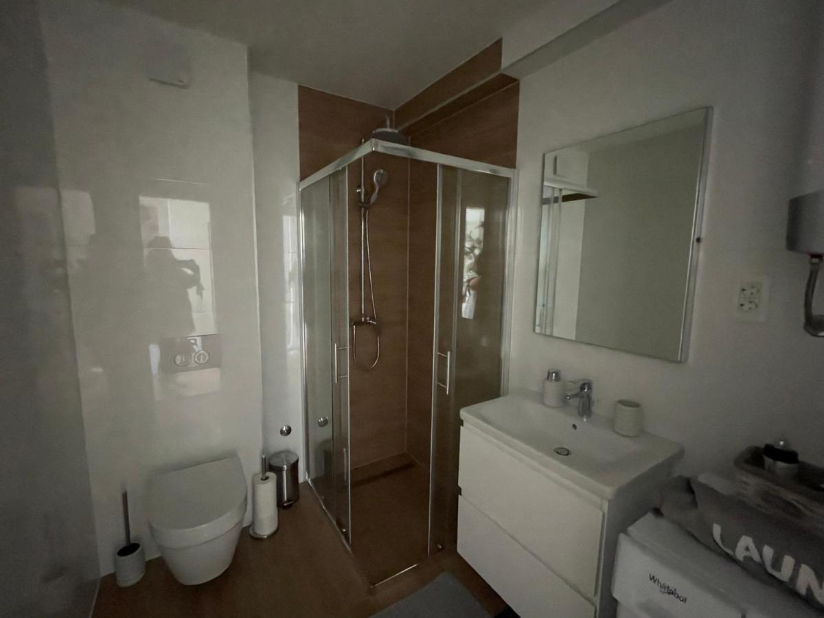 Galeria Apartment Podstrana Luaran gambar
