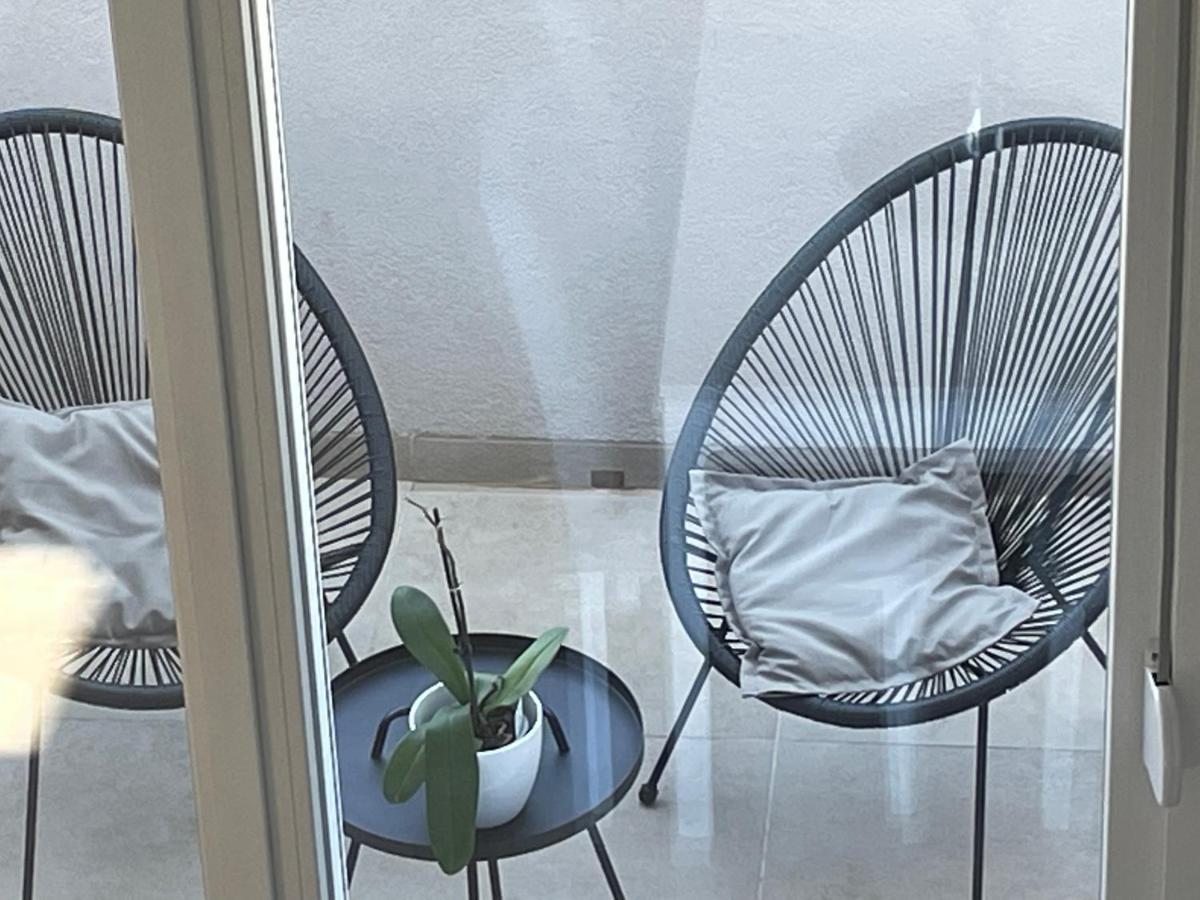 Galeria Apartment Podstrana Luaran gambar