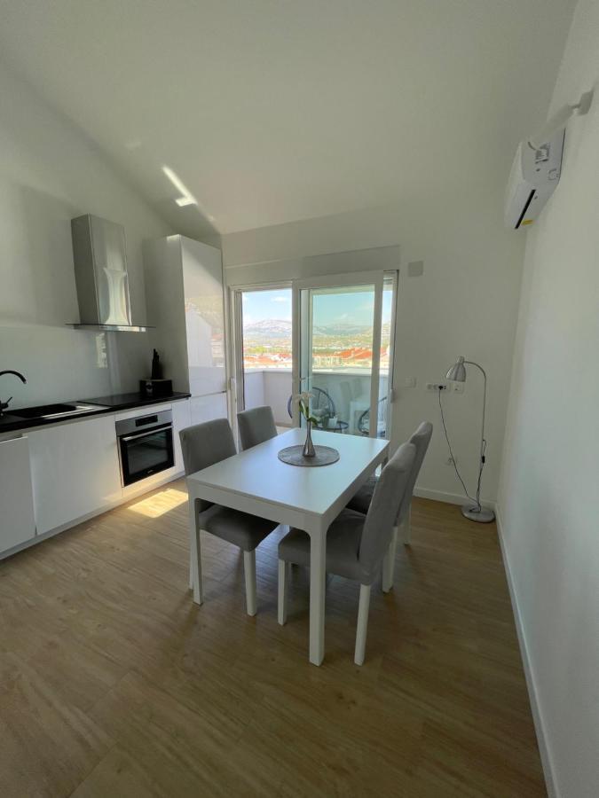 Galeria Apartment Podstrana Luaran gambar